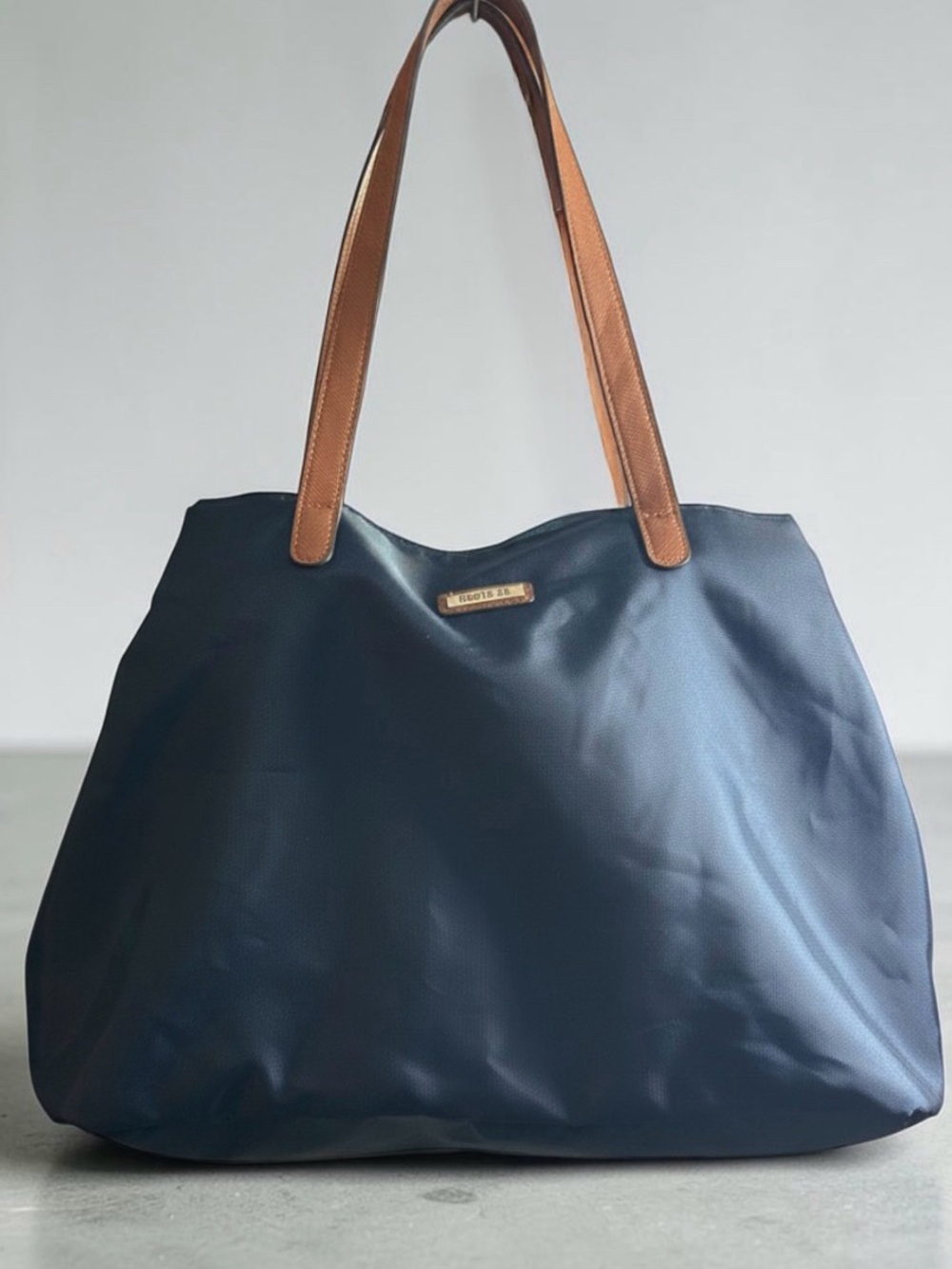 Roots 73 Nylon Water Resistant 3-Compartment Tote in Navy